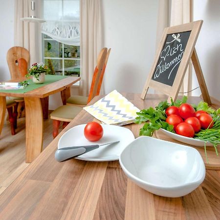 Ferienwohnung Storchennest Neuendorf  エクステリア 写真